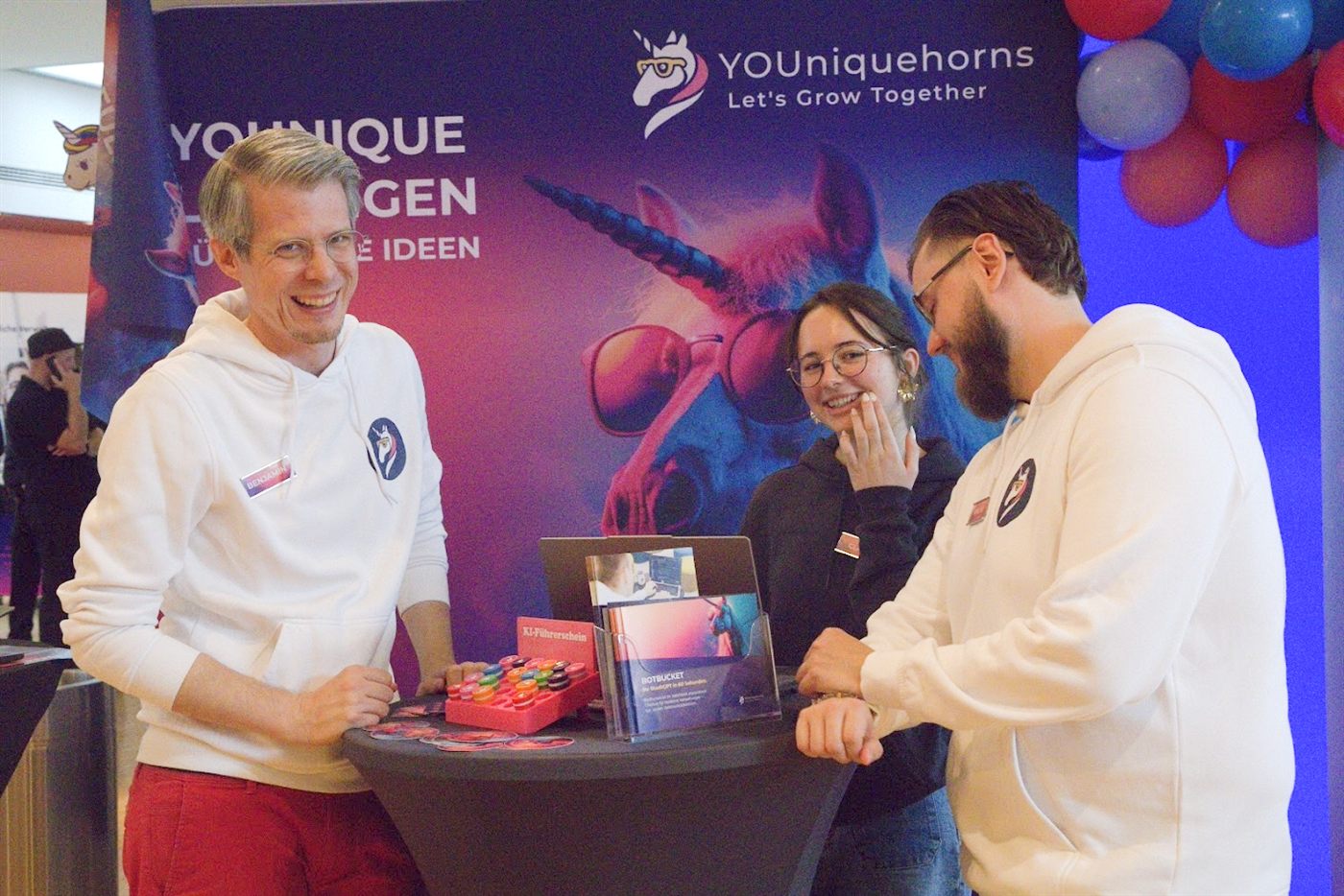 Das Team der YOUniquehorns am Messestand beim Städtetag in Heilbronn